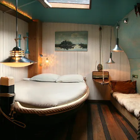 Boat 'opoe Sientje' Alojamento de Acomodação e Pequeno-almoço 3*