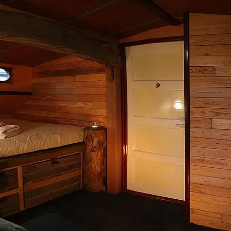 Boat 'opoe Sientje' 2* Неймеген