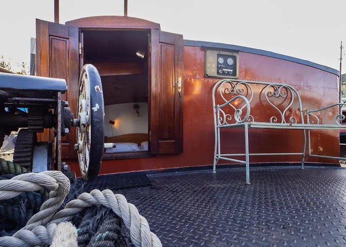 Bed & Breakfast Boat 'opoe Sientje' 3*