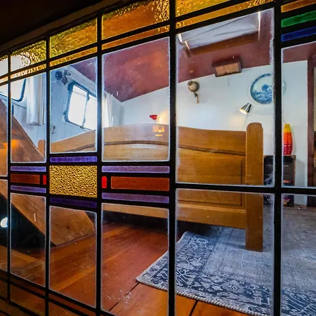 Bed and Breakfast Boat 'opoe Sientje'