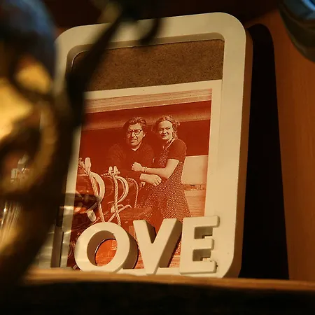 Boat 'opoe Sientje' Bed and Breakfast